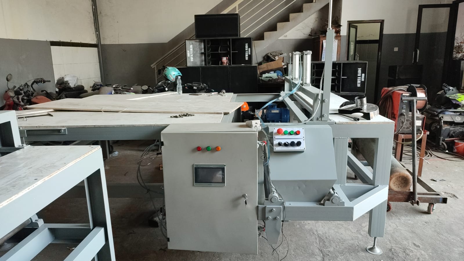 Automated Plywood Cutting System