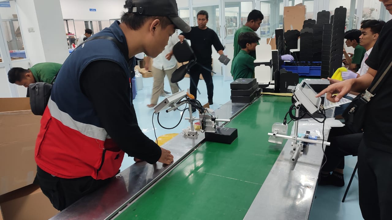 Automatic Conveyor Labelling Coding Machine